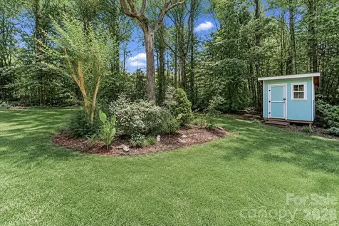 6803 Lowesville Lane Stanley NC 28164