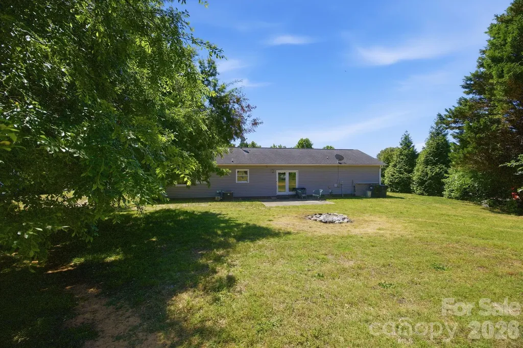 129 Salem Meadow Drive Statesville NC 28625