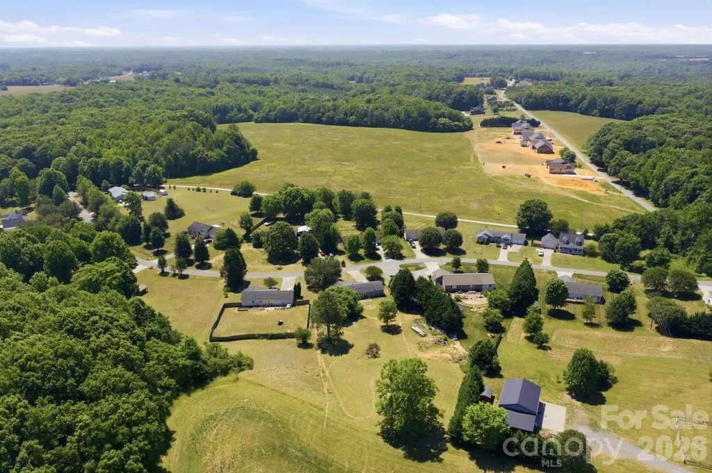 129 Salem Meadow Drive Statesville NC 28625