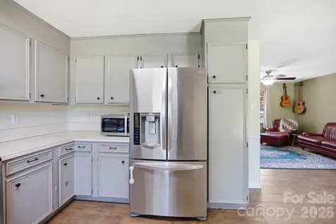129 Salem Meadow Drive Statesville NC 28625