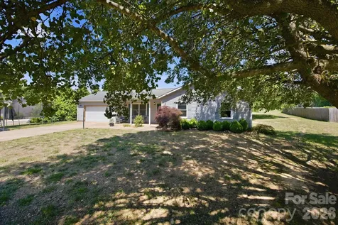 129 Salem Meadow Drive Statesville NC 28625