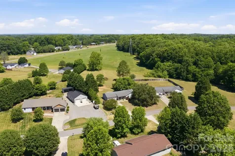 129 Salem Meadow Drive Statesville NC 28625