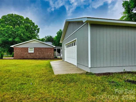 158 W Meadowview Drive Statesville NC 28625