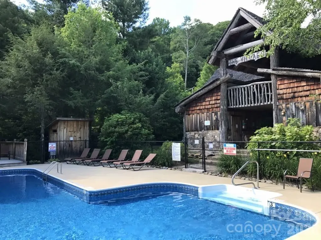 21 Overlook Drive Mars Hill NC 28754