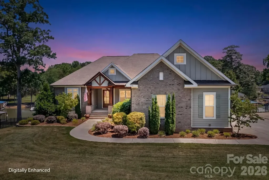 176 Hazelton Loop Mooresville NC 28117