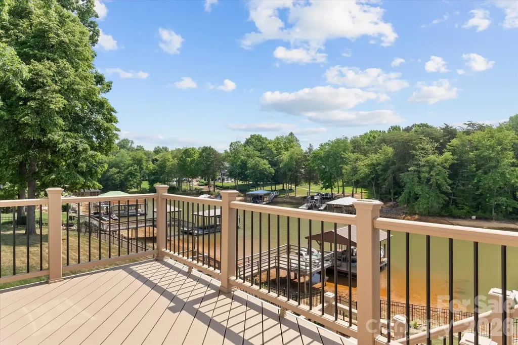 176 Hazelton Loop Mooresville NC 28117