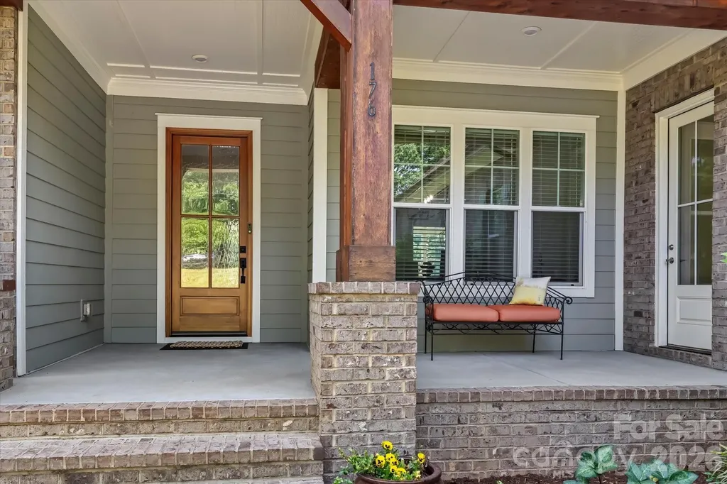 176 Hazelton Loop Mooresville NC 28117