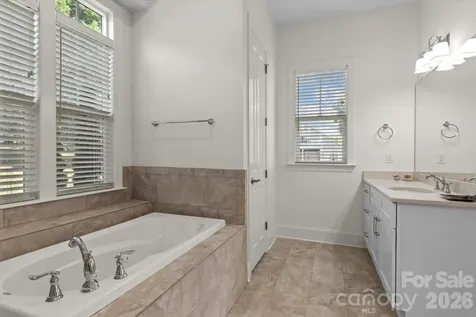176 Hazelton Loop Mooresville NC 28117