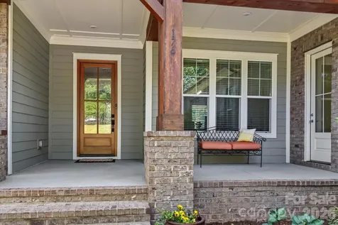 176 Hazelton Loop Mooresville NC 28117