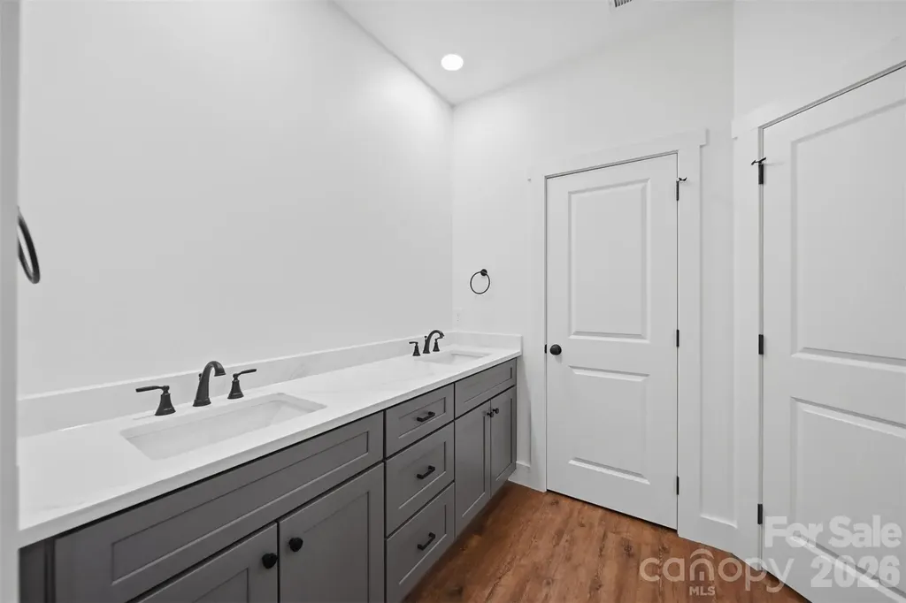 414 Scarlett Oak Court NE Lenoir NC 28645