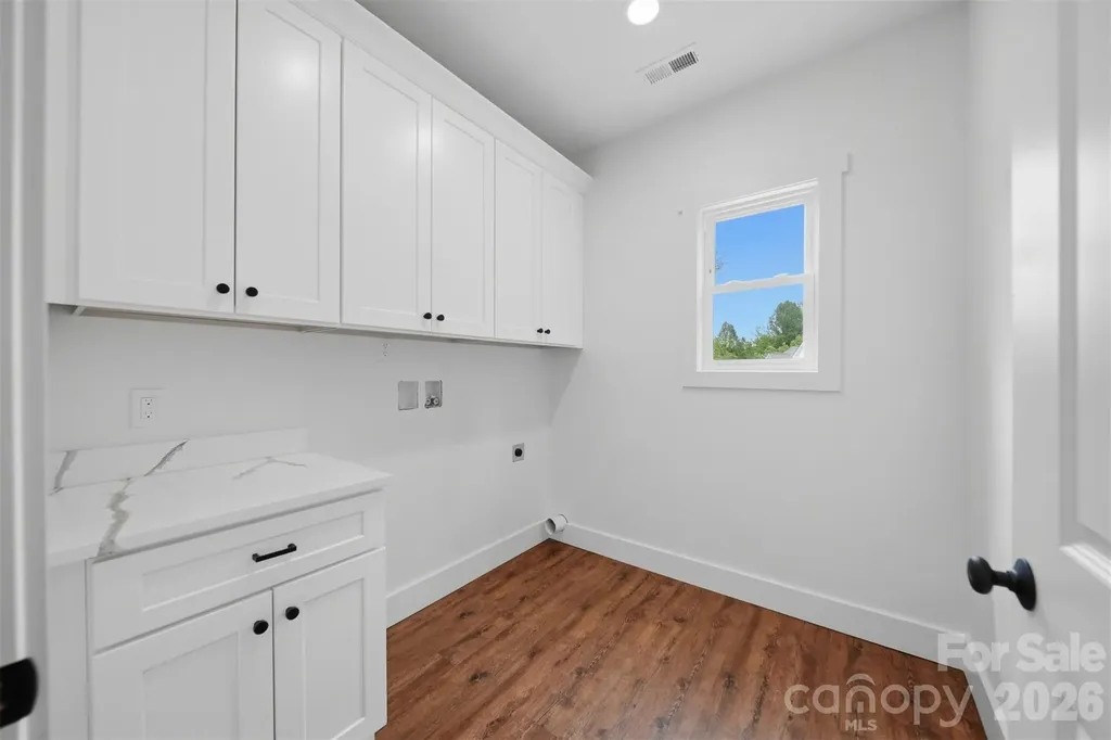414 Scarlett Oak Court NE Lenoir NC 28645