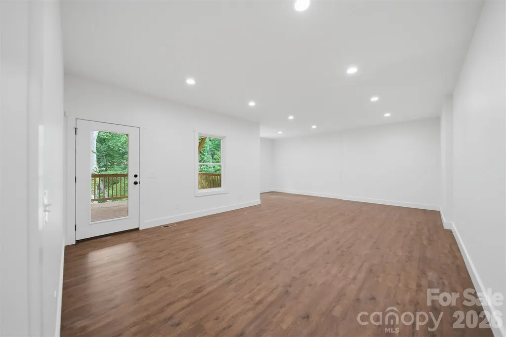 414 Scarlett Oak Court NE Lenoir NC 28645