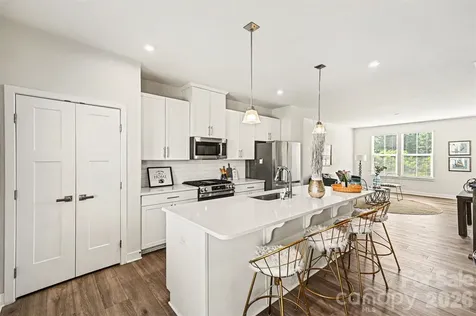 1414 Newell Towns Lane Charlotte NC 28262