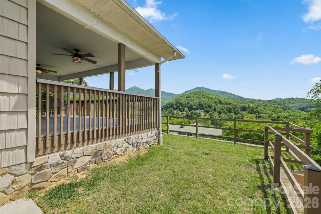 533 Lemons Branch Road Bryson City NC 28713