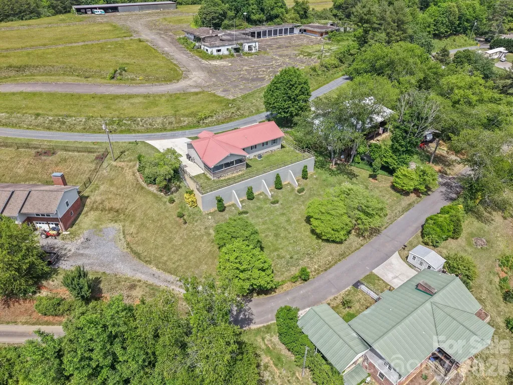 533 Lemons Branch Road Bryson City NC 28713