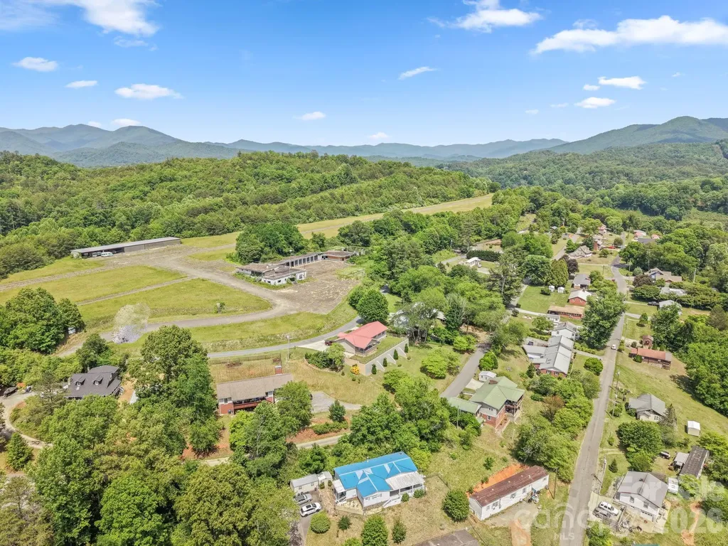 533 Lemons Branch Road Bryson City NC 28713