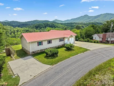 533 Lemons Branch Road Bryson City NC 28713