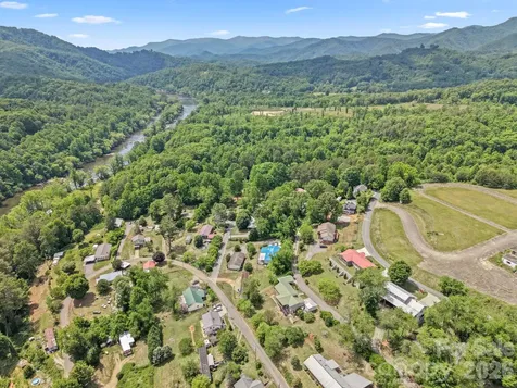 533 Lemons Branch Road Bryson City NC 28713