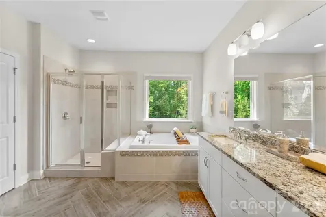 5028 Whitemarsh Court Lancaster SC 29720