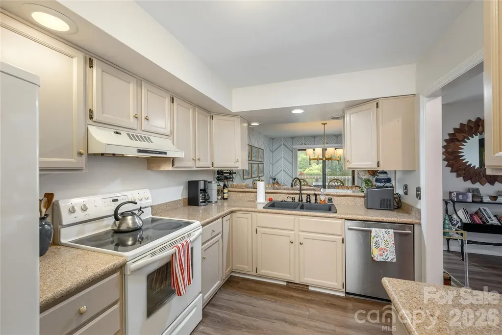 36 Quail Run Circle Brevard NC 28712