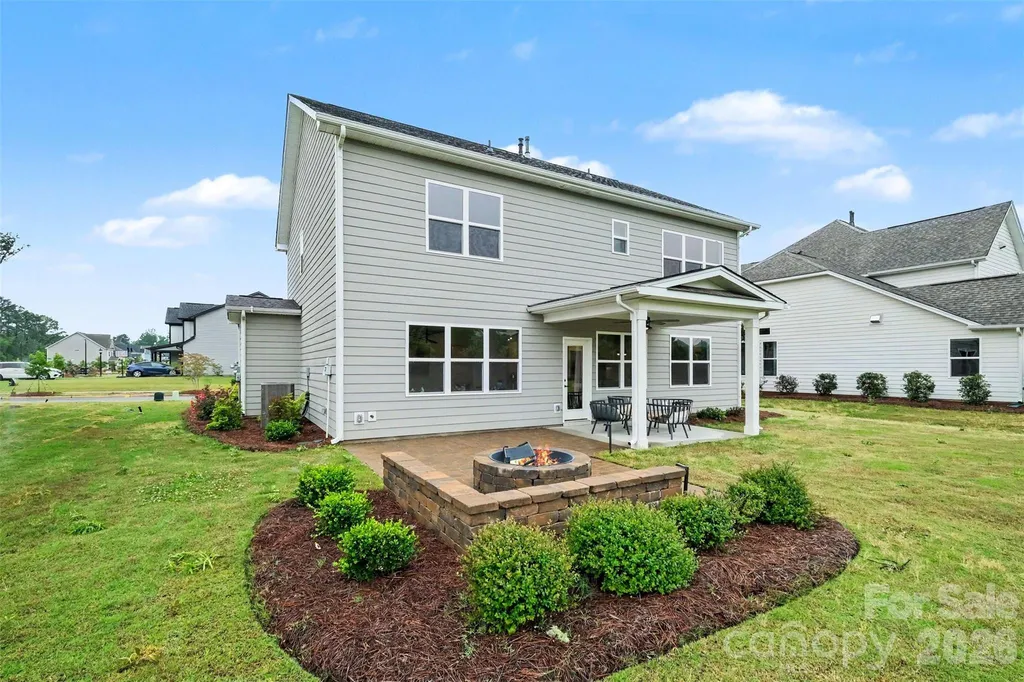 3808 Dahlia Drive Harrisburg NC 28075