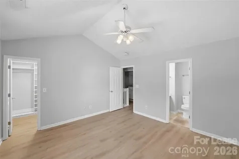 8144 Christmas Court Charlotte NC 28216