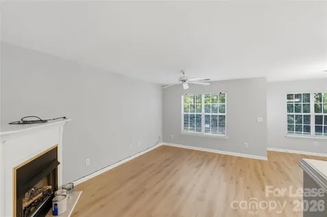 8144 Christmas Court Charlotte NC 28216
