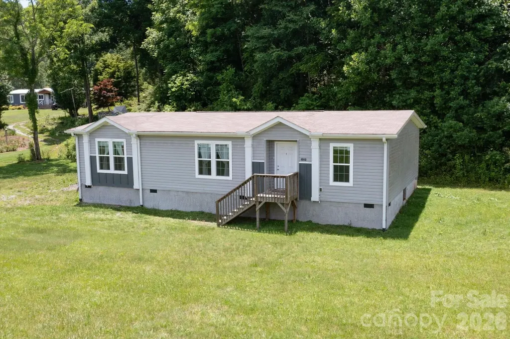 1060 Pickens Highway Rosman NC 28772