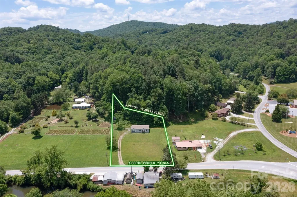 1060 Pickens Highway Rosman NC 28772