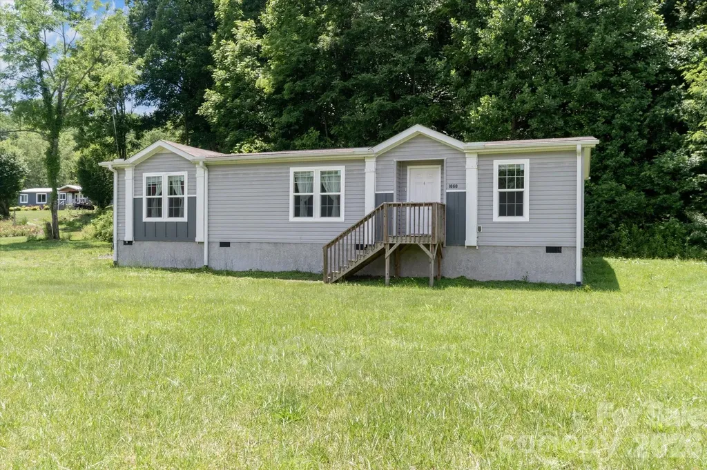 1060 Pickens Highway Rosman NC 28772