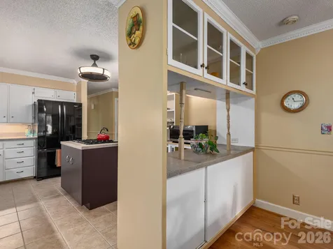 112 Lyndale Road Hendersonville NC 28739