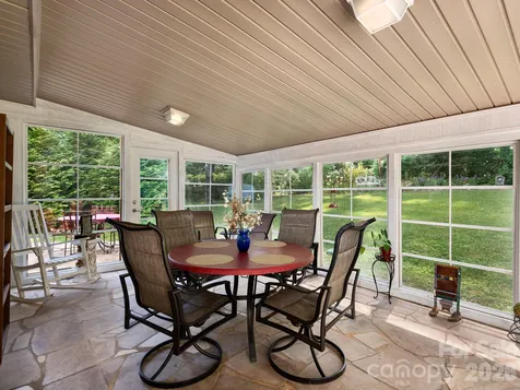 112 Lyndale Road Hendersonville NC 28739