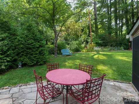 112 Lyndale Road Hendersonville NC 28739