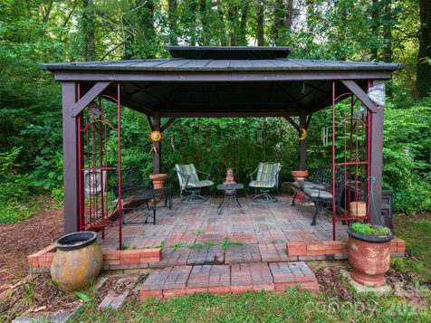 112 Lyndale Road Hendersonville NC 28739