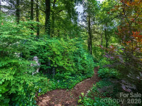 112 Lyndale Road Hendersonville NC 28739