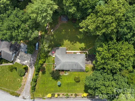 112 Lyndale Road Hendersonville NC 28739