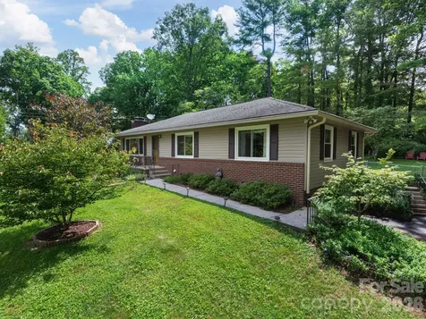 112 Lyndale Road Hendersonville NC 28739