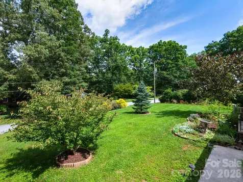 112 Lyndale Road Hendersonville NC 28739