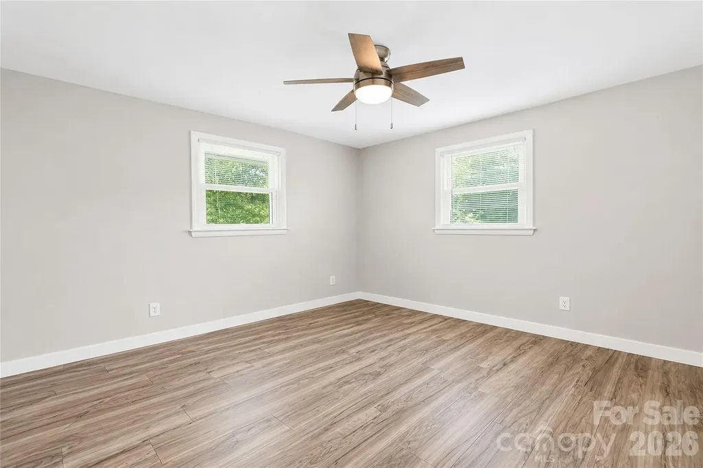 2121 24th Street NE Hickory NC 28601