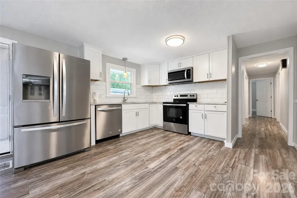 2121 24th Street NE Hickory NC 28601
