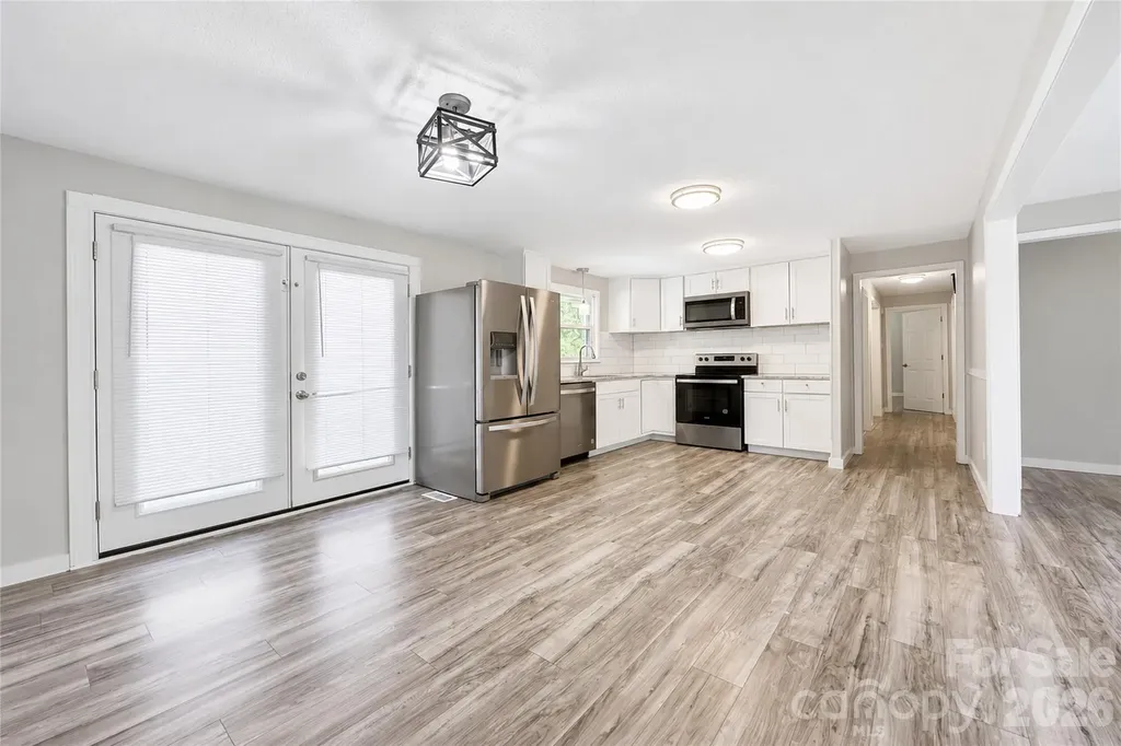2121 24th Street NE Hickory NC 28601