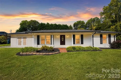2121 24th Street NE Hickory NC 28601
