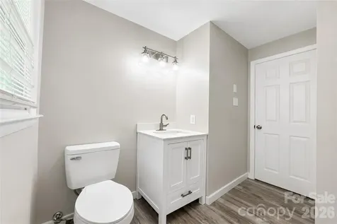 2121 24th Street NE Hickory NC 28601