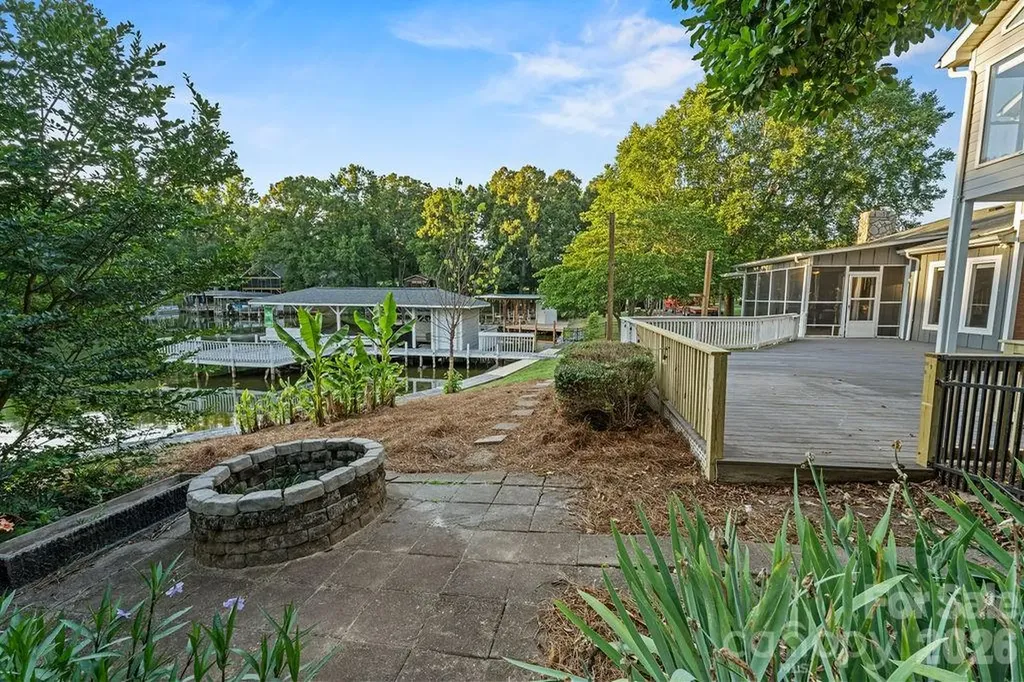 47209 Paradise Lane Norwood NC 28128