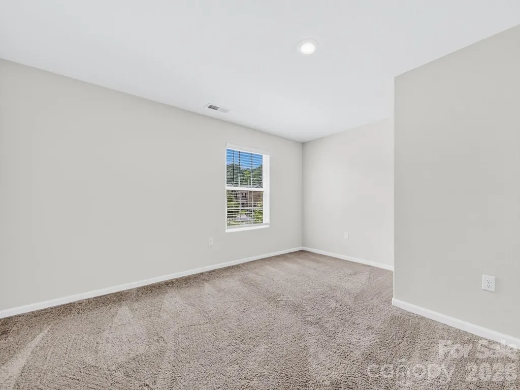 8128 Derby Woods Lane Charlotte NC 28214