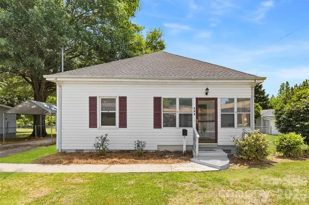 204 Hampshire Lane Clover SC 29710