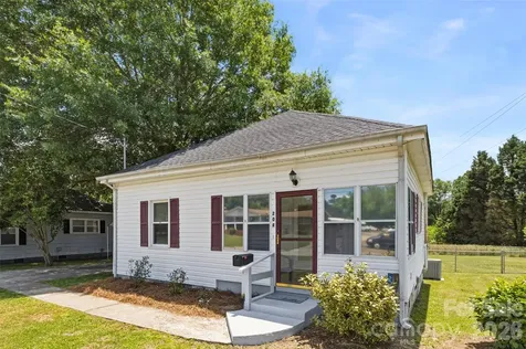 204 Hampshire Lane Clover SC 29710