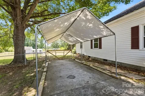 204 Hampshire Lane Clover SC 29710