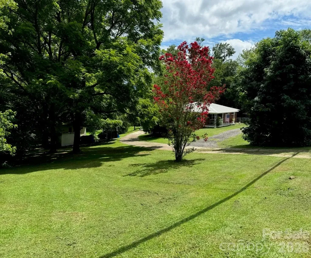 101 Bluebird Lane Morganton NC 28655