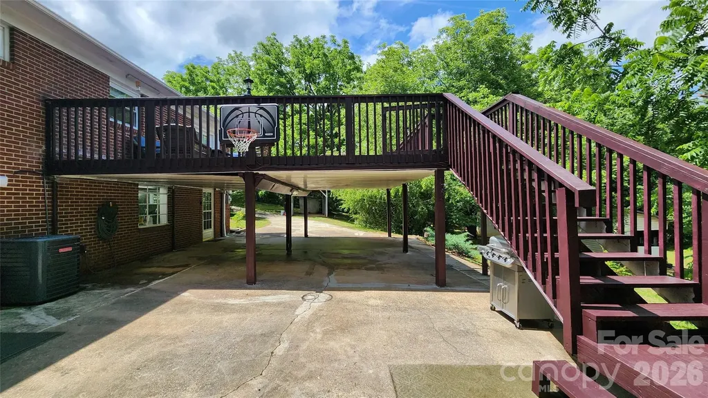 101 Bluebird Lane Morganton NC 28655